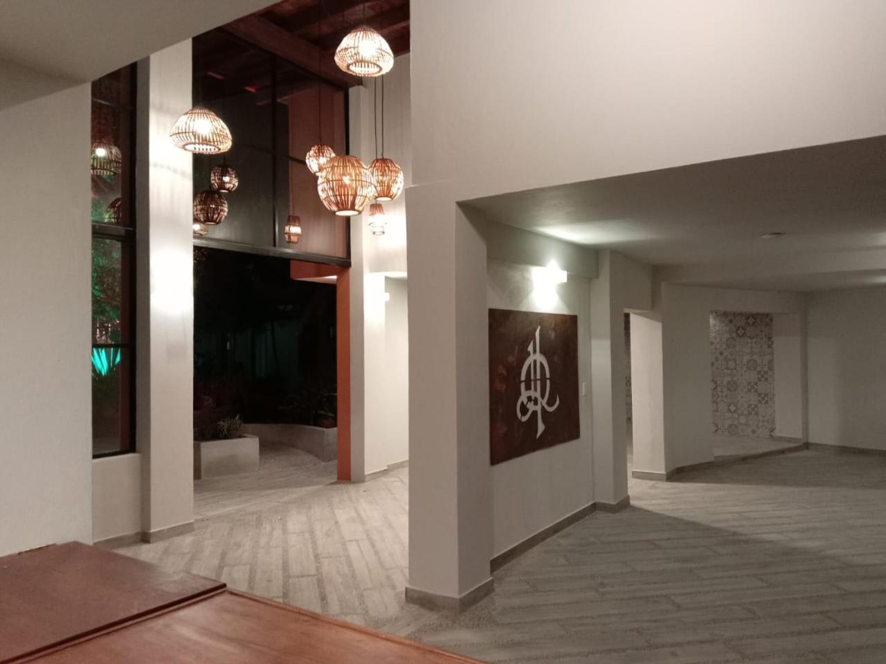 Hotel La Querencia Текуискуиапан Екстериор снимка