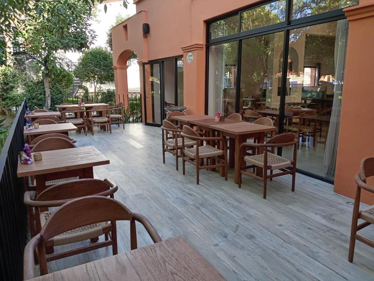 Hotel La Querencia Текуискуиапан Екстериор снимка