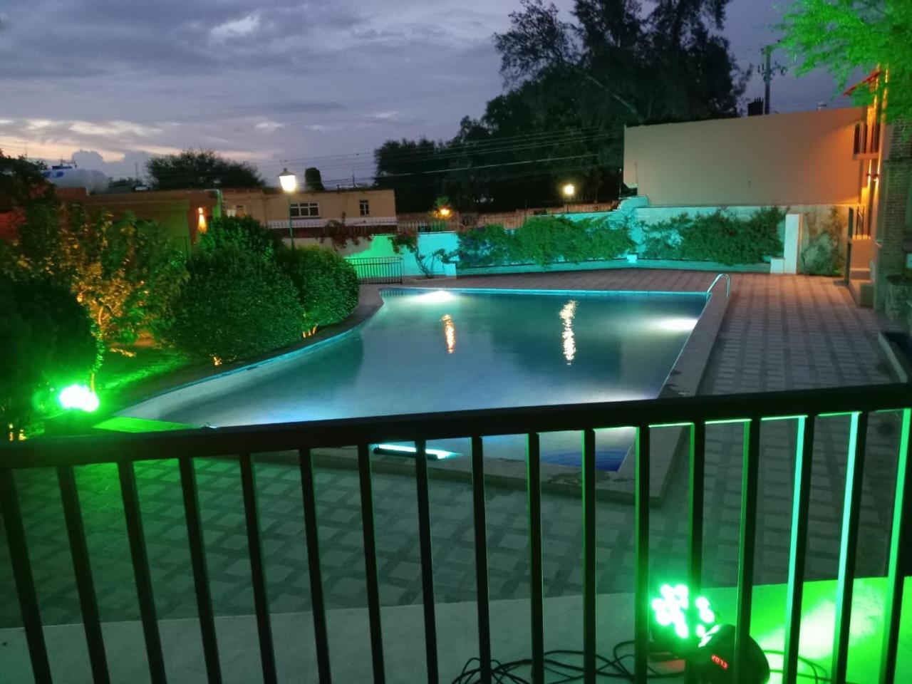 Hotel La Querencia Текуискуиапан Екстериор снимка