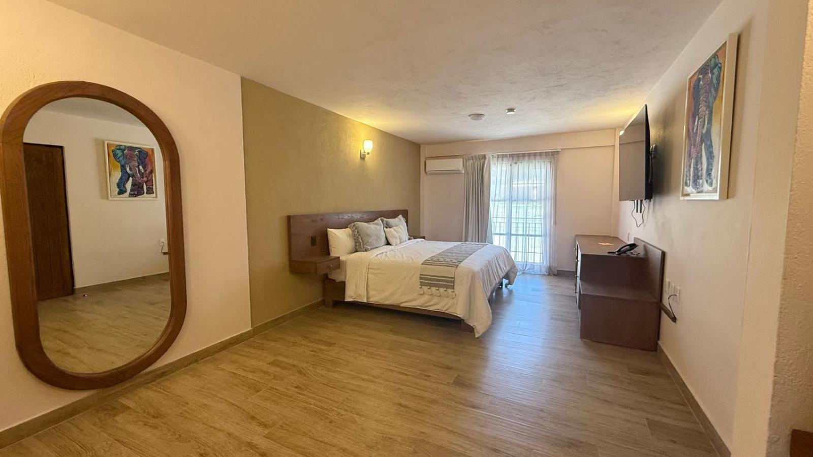 Hotel La Querencia Текуискуиапан Екстериор снимка